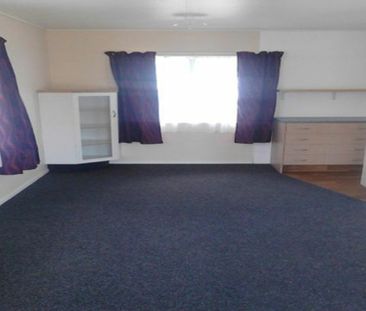 Peaceful Family Living in a Quiet Cul-de-Sac - Photo 6