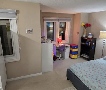 For Lease - 12 Whitewater Street, Whitby, Ontario - Photo 6