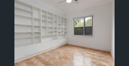 WONDERFUL SPACIOUS HOME IN SOUGHT AFTER LOCATION - Photo 5