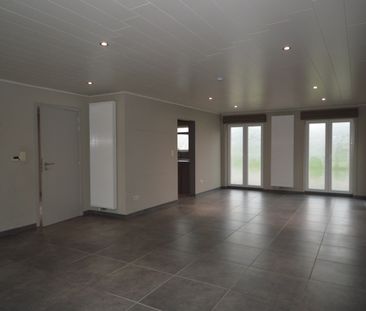 Halfopen woning - 2 slpk. met weiland & (paarden)stallen - Photo 4