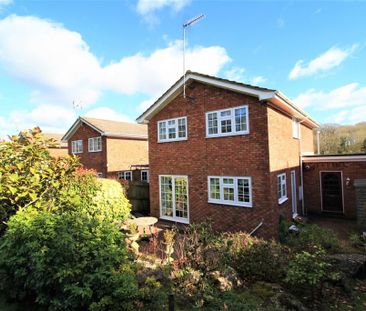 4 bedroom detached house to rent - Photo 4