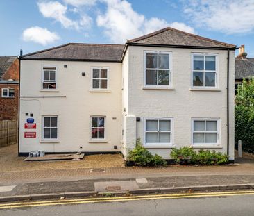 Available unfurnished from 08/12/2025 - Photo 2