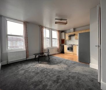 1 Bed Flat, Wellwood Road, IG3 - Photo 1