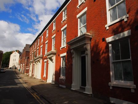 Station Terrace, 8-10 Waltons Parade, Preston - Photo 2