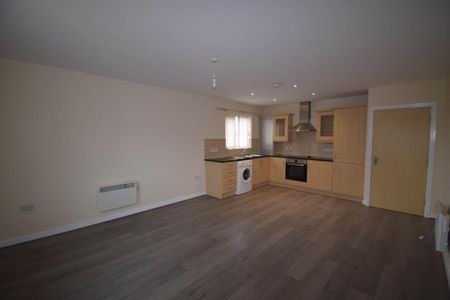 2 bedroom flat to rent - Photo 4
