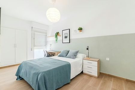 Carrer de Miguel Servet, Valencia, Valencian Community 46015 - Photo 3