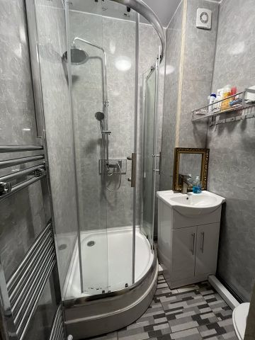 Room in a Shared Flat, Stockport Road, M12 - Photo 5