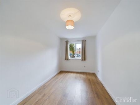 17 Hampton Strand, Belfast, BT7 3BY - Photo 2