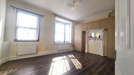 5 bedroom flat to rent - Photo 4