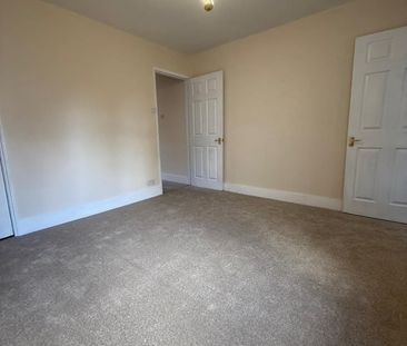 3 Bed Terraced House, Cumberland Road, RG1 - Photo 3