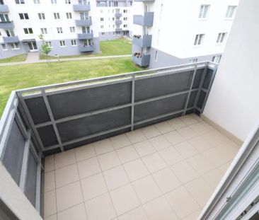 Nabízíme pronájem zánovního zděného bytu 2+kk s balkónem a garážový... - Photo 6