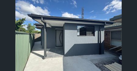 Modern 2-Bedroom Granny Flat For Rent ! - Photo 4