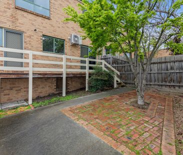 Modern 3-Bedroom Home in Bundoora - Photo 4