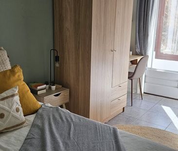 Carrer de Pau Claris, Barcelona, Catalonia 08037 - Photo 2