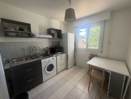 Location Appartement 1 pièce 30m² - Photo 3