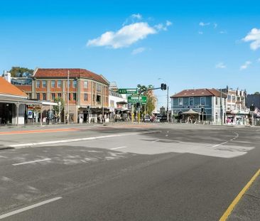 Modern Studio - Photo 5