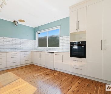 Three Bedroom Home with Solar - Photo 5