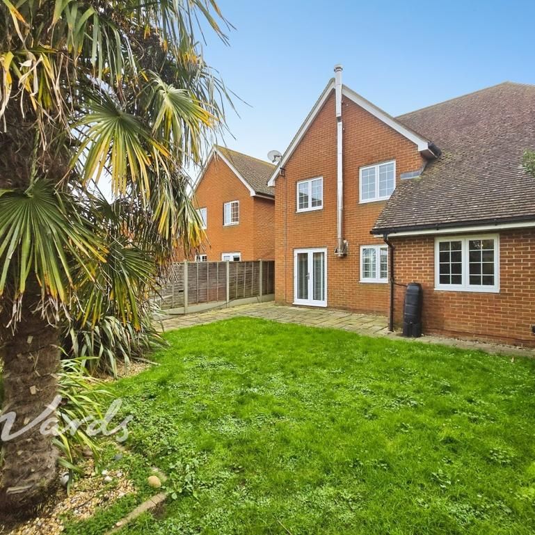 4 bedroom detached house to rent - Photo 1