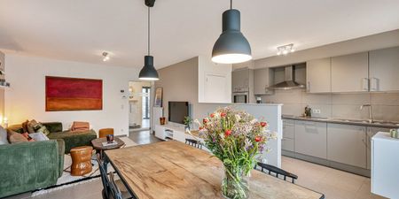 Appartement te huur in Sint-Amandsberg voor € 1.025 met 2 slaapkamers - Photo 3