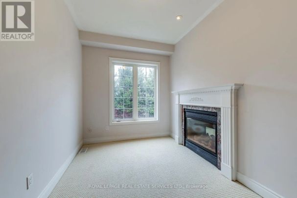 169 SPRING AZURE CRESCENT - Photo 1