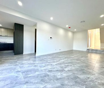 “Elegant 5-Bedroom Home for Rent with Modern Features and Spacious ... - Photo 1