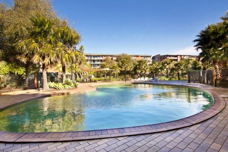 A cosmopolitan sanctuary in Sydney Park Village - Photo 4