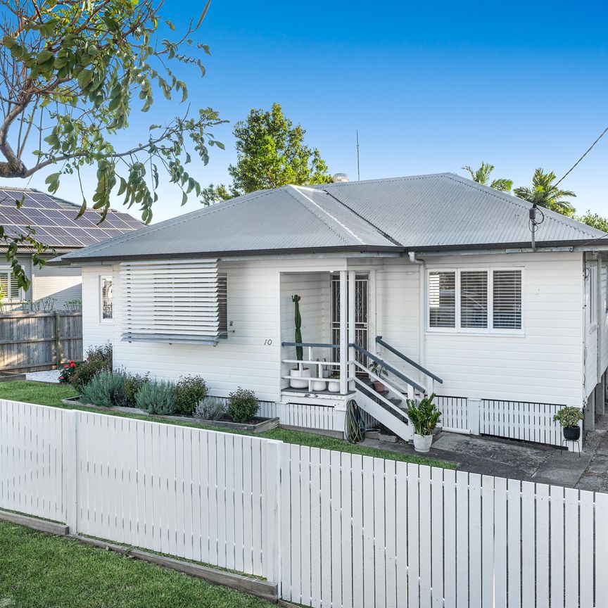 10 Merle Street, Carina QLD 4152 - House For Rent | Domain - Photo 1