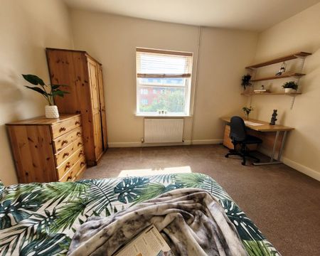 8 Bedrooms, 47 Lower Ford Street – Student Accommodation Coventry - Photo 4