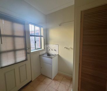 Charming 3-Bedroom Unit!! - Photo 2