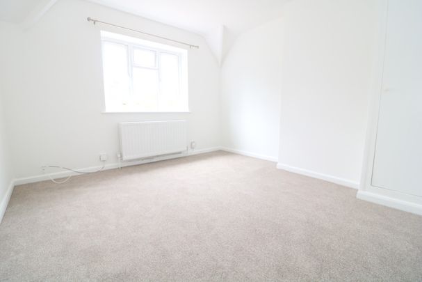 Nower Road, Dorking, RH4 - Photo 1