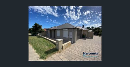 Low-Maintenance Living in a Prime Location - Photo 3