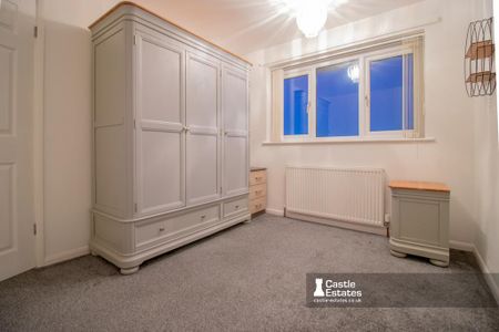 3 bedroom semi-detached house to rent - Photo 2