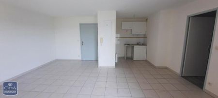 Location Appartement 2 pièces 38m² PAMIERS 09100 - Photo 3