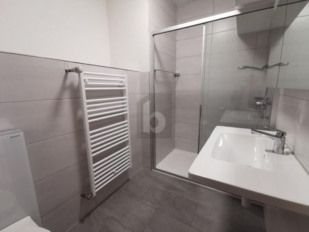 GENEROUS AND CENTRAL - Photo 5