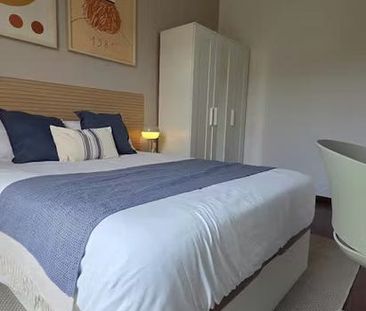 Carrer del Comte d'Urgell, Barcelona, Catalonia 08011 - Photo 2