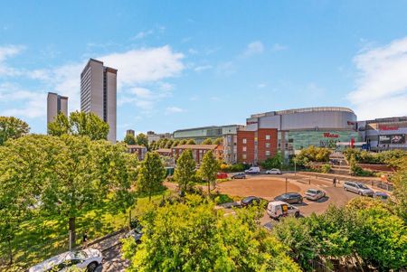 2 bedroom flat to rent - Photo 2