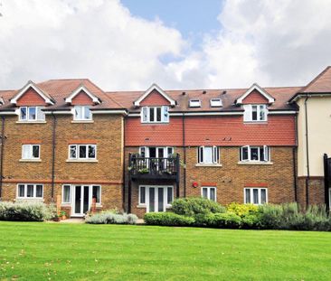 Lampson Court, Copthorne Common Road, Copthorne, RH10 - Photo 1