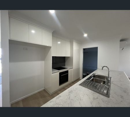 17 Burleigh Court, Blacks Beach, Qld 4740 - Photo 2