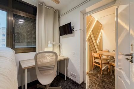 Passeig de Valldaura, Barcelona, Catalonia 08042 - Photo 5