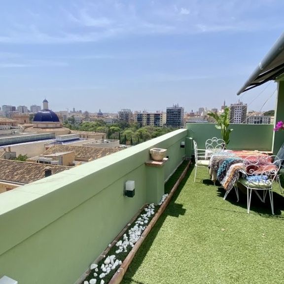 2 room luxury Apartment for rent in Valencia, Spain - Photo 1