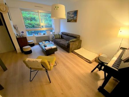 Location Appartement 3 pièces 77m² LILLE 59000 - Photo 2