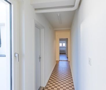 Renovierte 1-Zimmer-Mansarde im Herzen von Basel - Photo 2