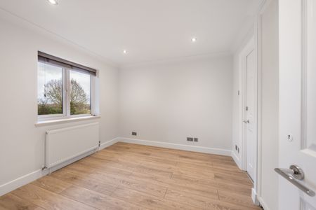 High Road, London, N20 - Photo 2