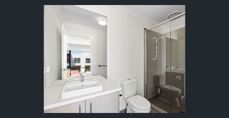 Modern Townhouse in Fraser Rise - Photo 4