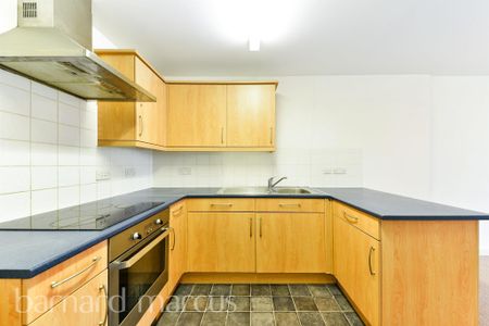 Park Lodge Avenue, West Drayton - Photo 4