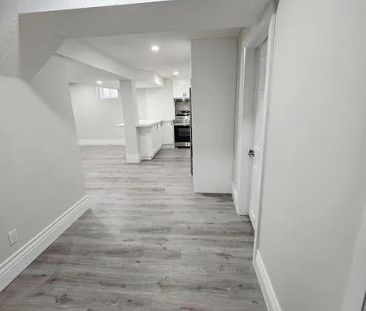 50 GRANDLEA CRESCENT - Photo 3