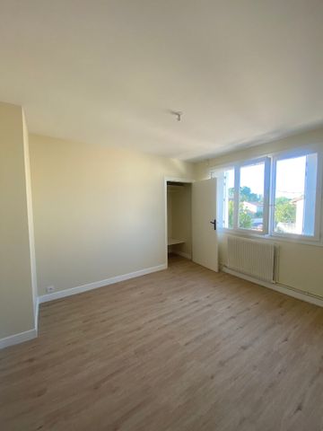 APPARTEMENT T4 NIORT - 74 M²- QUARTIER CHOLETTE - Photo 2
