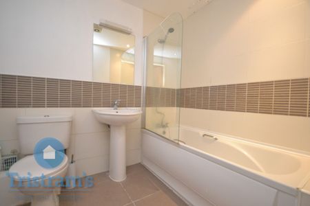 2 bed Flat for Rent - Photo 4