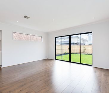 39 Solsbury Crescent, Keysborough VIC 3173 - House For Rent | Domain - Photo 5