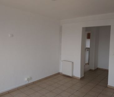 Appartement T3 de 57 m² en bon état général avec un balcon et un ce... - Photo 6